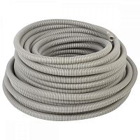 Гофрированная труба используется во время электромонтажных работ. Она гнется, поэтому с ней легко работать и можно прокладывать кабеля в любом, даже укромном, месте, что немаловажно, с эстетической точки зрения. Изготовлена она из качественного ПВХ, не деформируется и не гниет из-за воздействия УФ-лучей, воды, ветра, поэтому ее можно применять и в помещении, и на улице. Труба отличается наличием зонда для протяжки кабеля, что расширяет сферу ее применения. Классический цвет изделия позволяет использовать его повсеместно. Труба гофрированная Экопласт ПВХ с зондом D25 мм 50 м